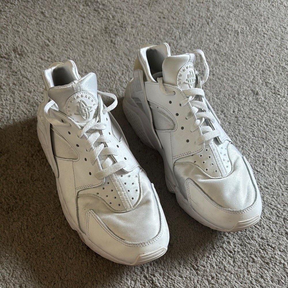 Nike White Air Huarache
